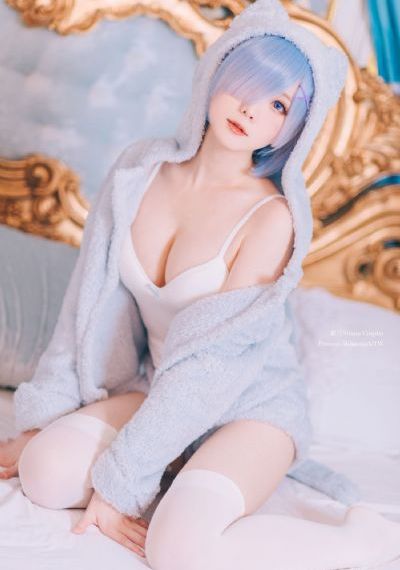 欧美体恤女搭配_在线免费观看电视剧
