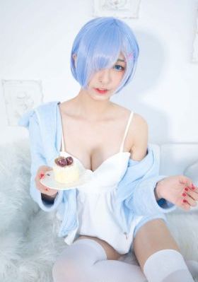 尤物av午夜精品一区二区入口_高清免费电视剧